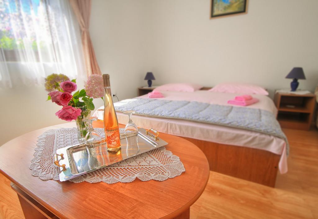 Apartman Josipa Dreznik Grad ภายนอก รูปภาพ