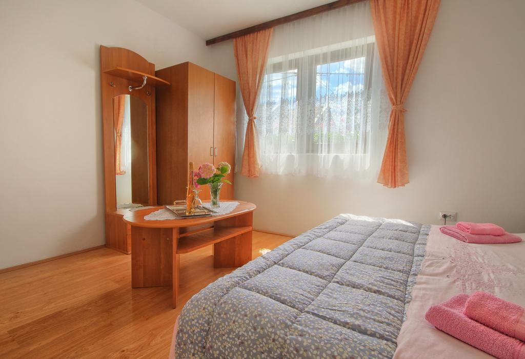 Apartman Josipa Dreznik Grad ภายนอก รูปภาพ